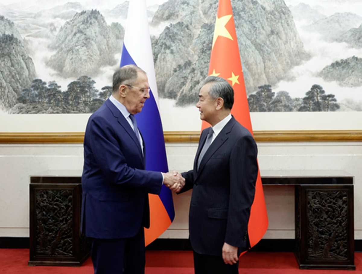 वांग यी ने रूसी विदेश मंत्री से मुलाकात की